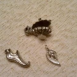 Moveable Part Genie Lamp, Slipper w/curled Toe, Paisley